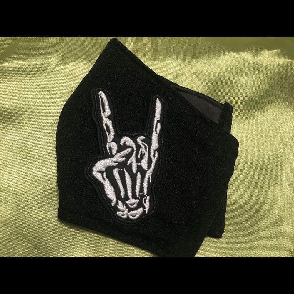 Skeleton rock sign face mask